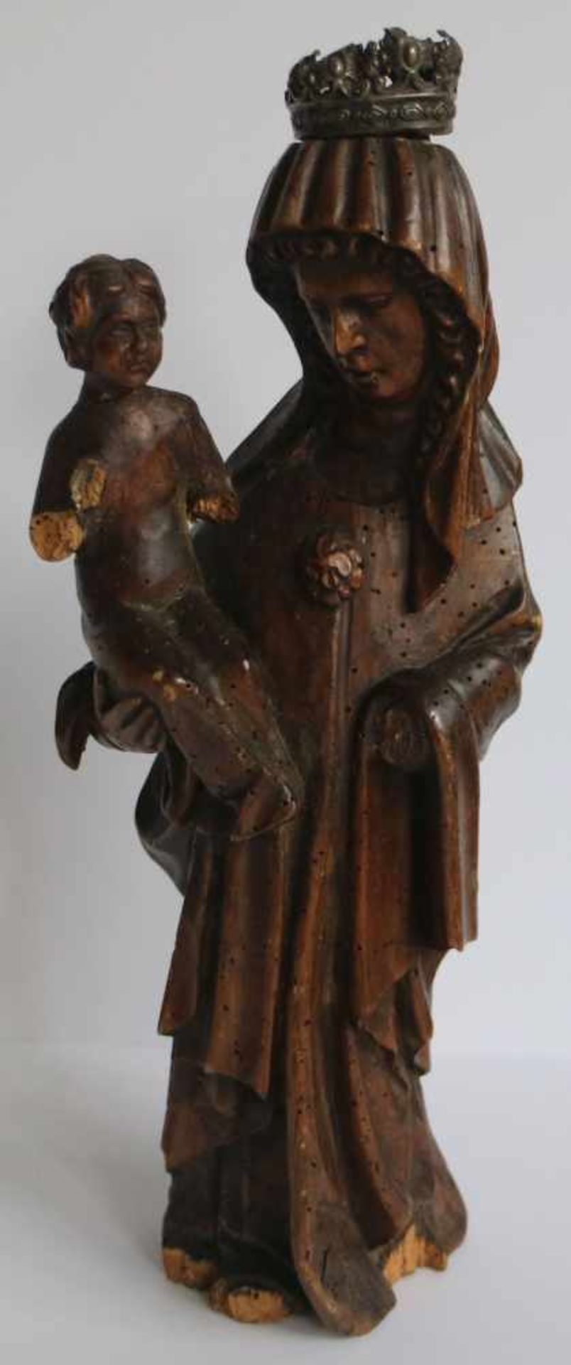 Madonna in wood 17th centuryMadonna in wood 17th centuryH 36 cm