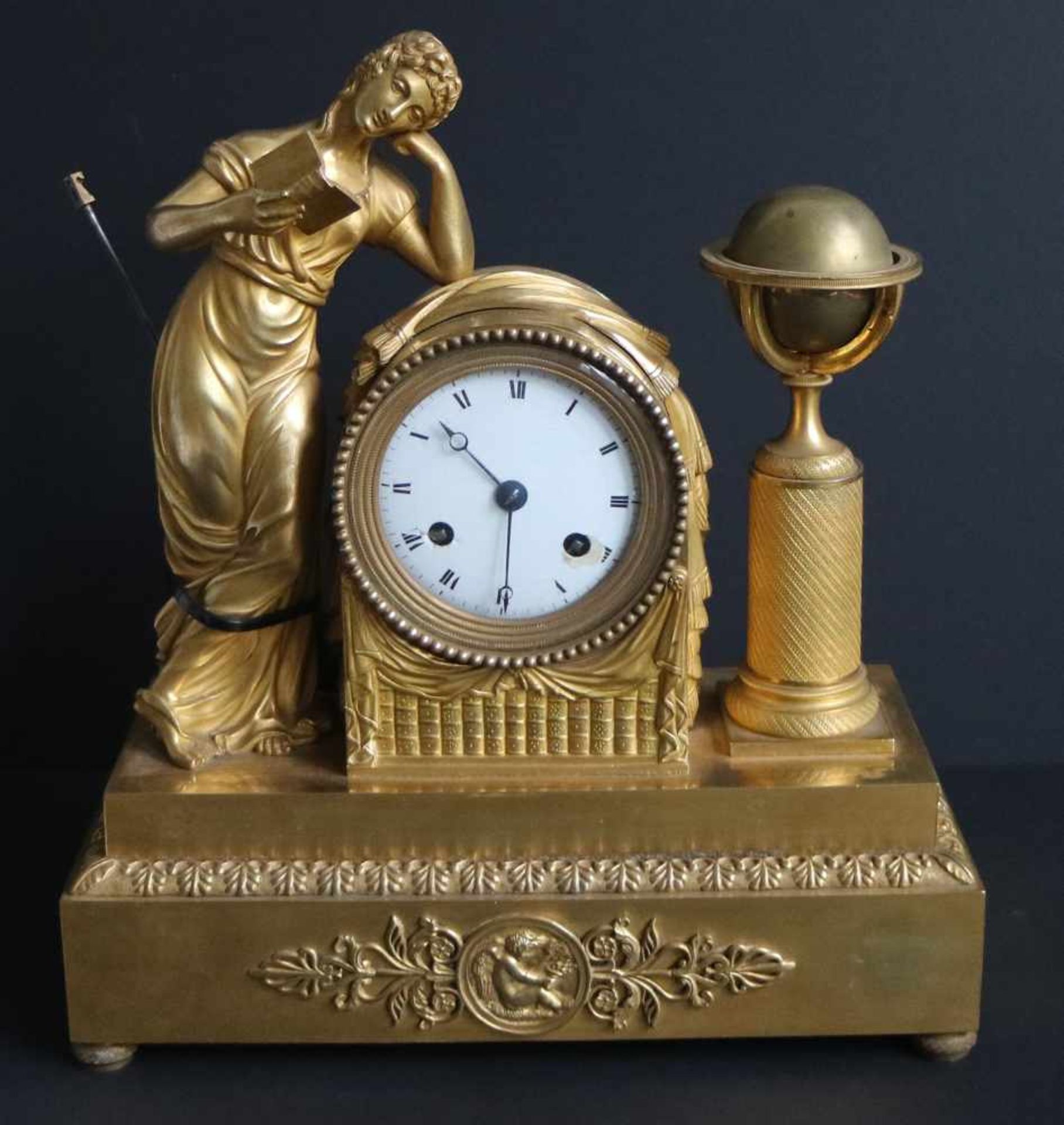 Fire-gilded Empire clockFire-gilded Empire clockH 32 L 29 cm