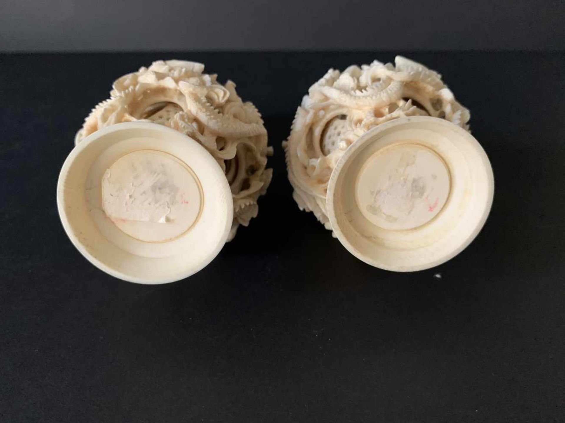 2 Chinese candlesticks with puzzle ball1920 Certificate of Arts Ivory ExpertsH 15.5 cm - Bild 6 aus 6