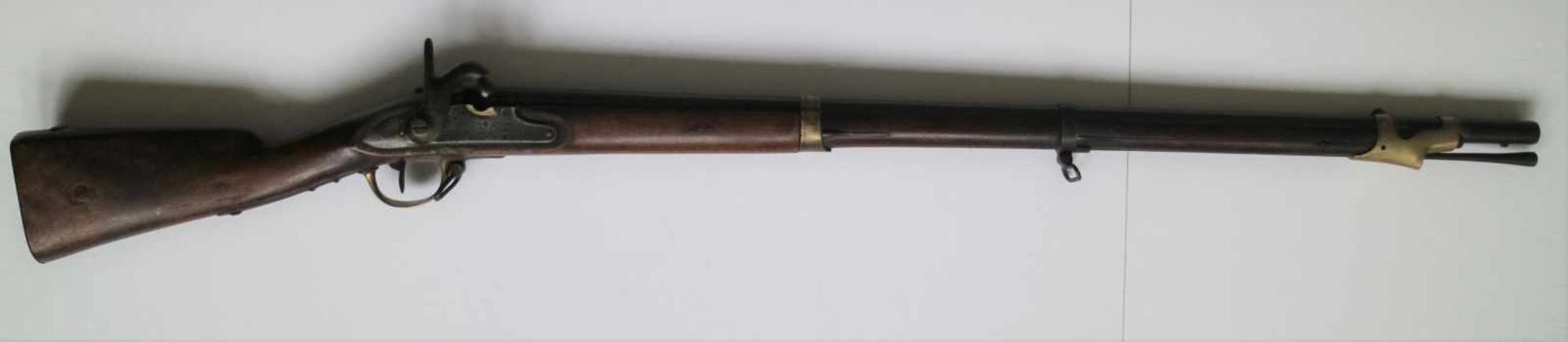 French military percussion riflesigned manufacture Royal à St EtienneL 130 cm