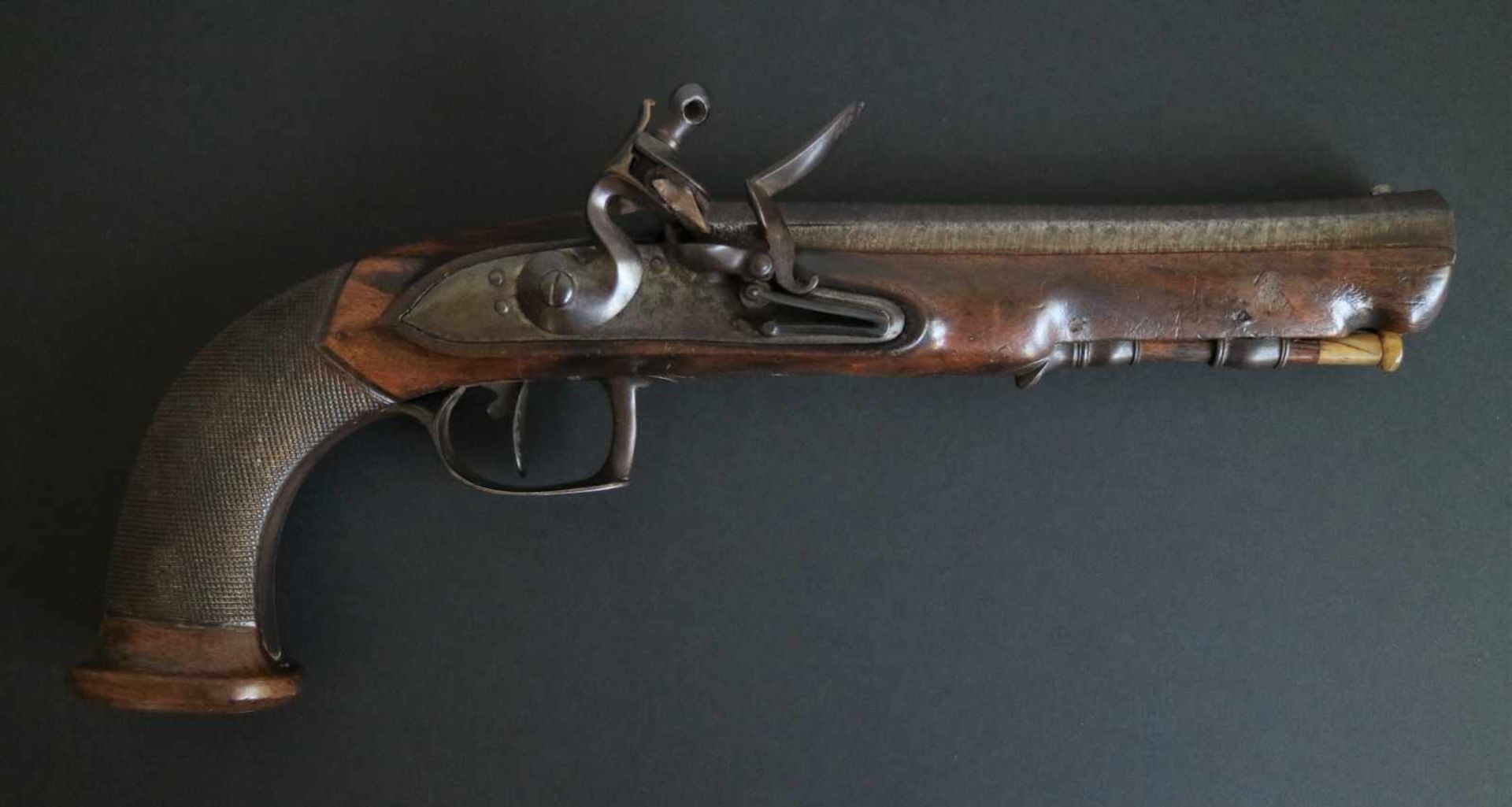 French silex gun 1st Empire periodDamask barrel, engraved end pieces and original loading stickL - Bild 2 aus 6