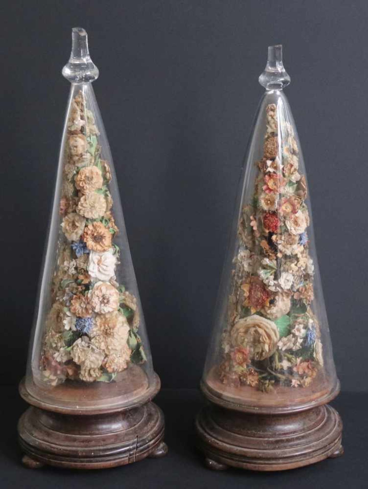 Couple of glass conical cloches 19th centuryCouple of glass conical cloches 19th centuryH 44 cm