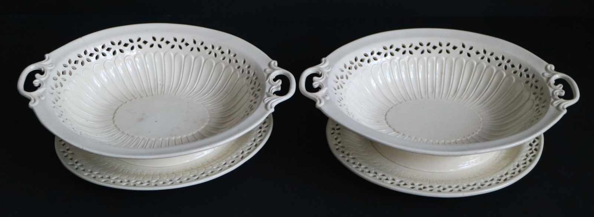 SEWELLS & DUNKIN pottery2 bowls with oval saucer marked Firma Sewell & Dunkin 1821 - 1852