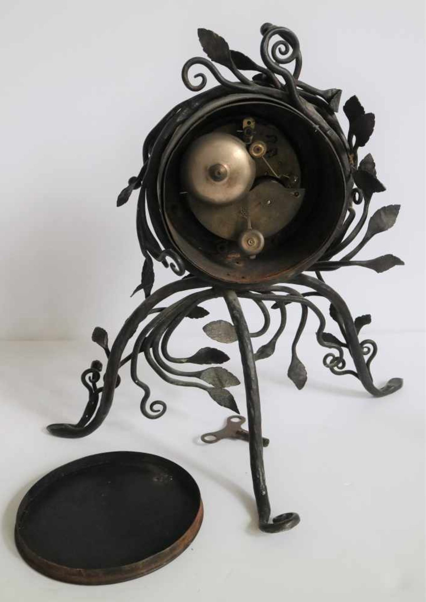 Art Nouveau clock in ironwork - Bild 3 aus 3