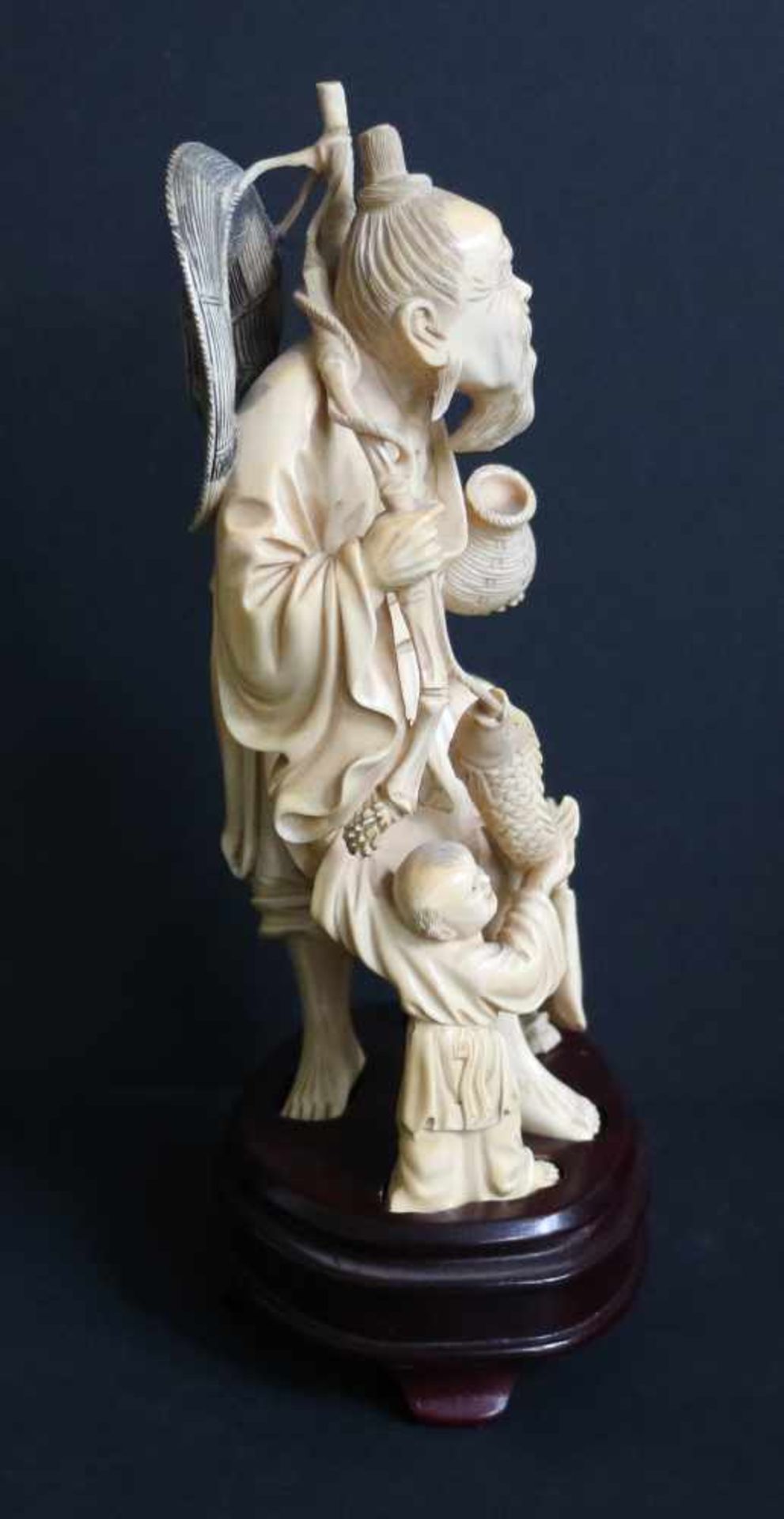 Chinese ivory Fisherman with children - Bild 4 aus 4