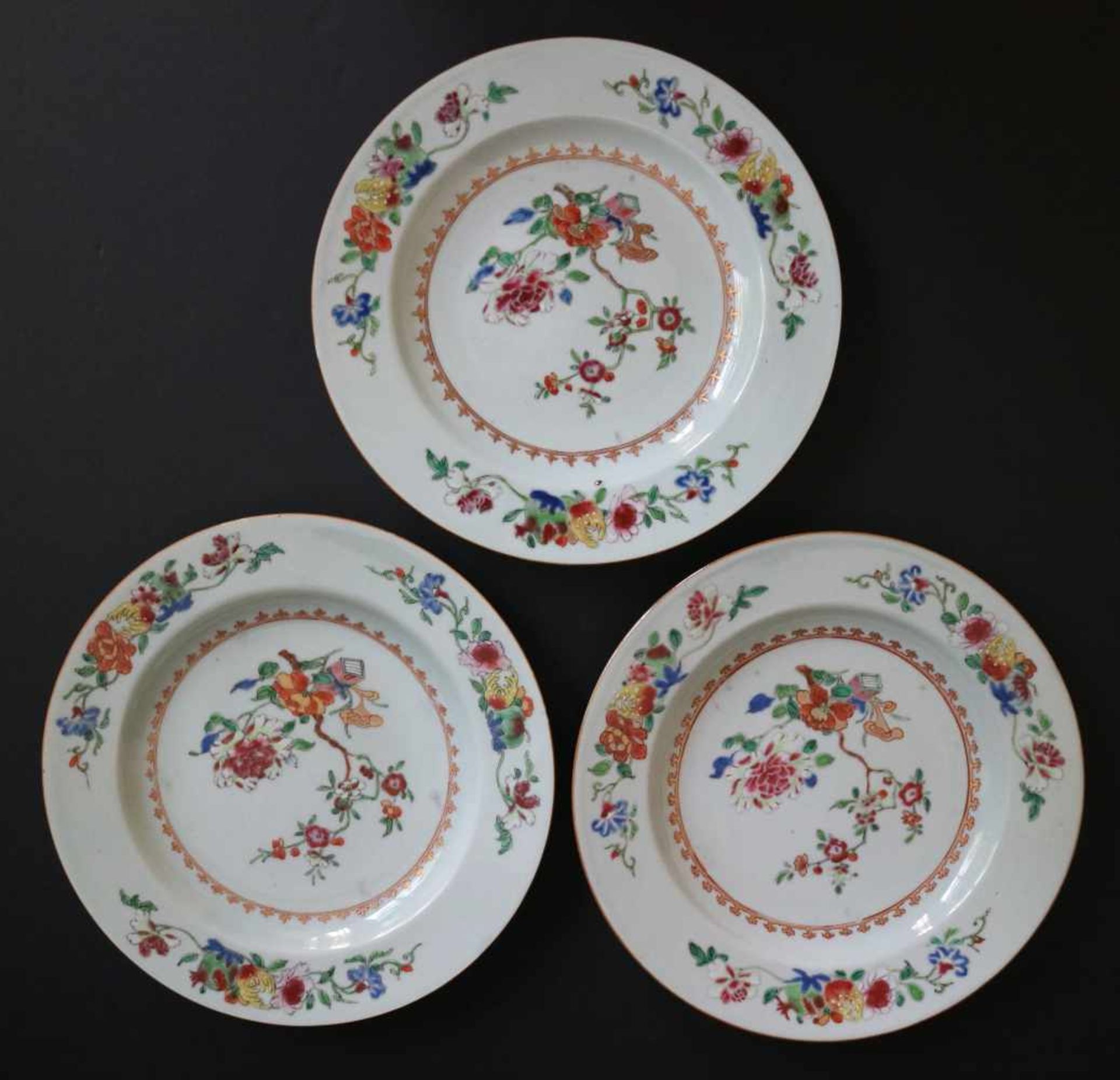 Lot of 3 Chinese plates famille rose