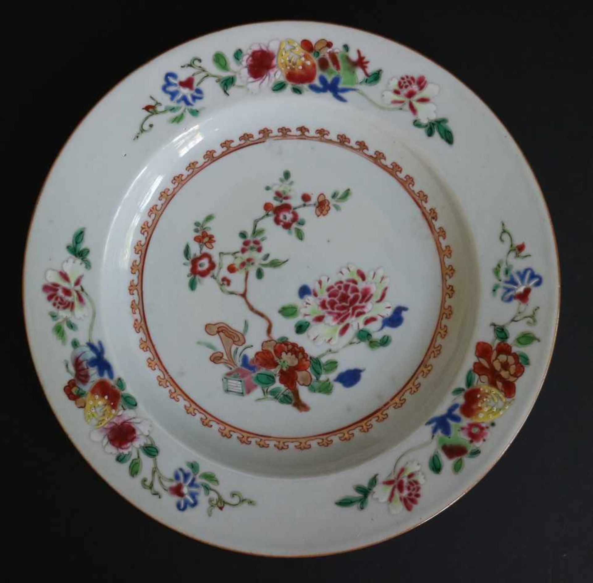 Lot of 3 Chinese plates famille rose - Bild 2 aus 6