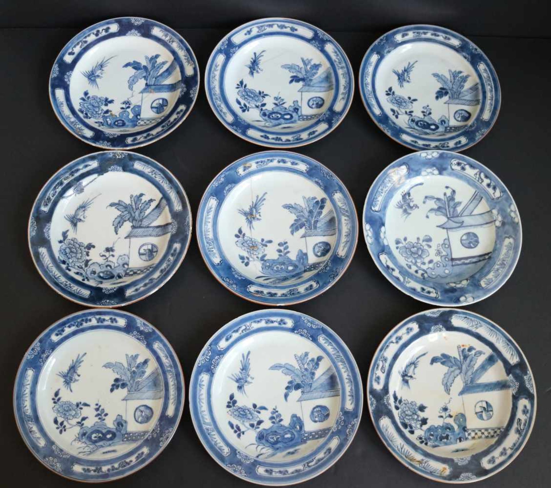 Lot of Chinese plates decor 'Cuckoo in the house'