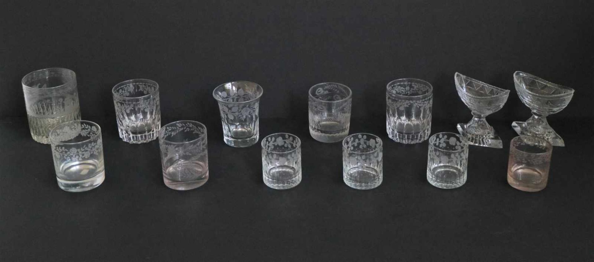 Lot of crystal engraved glasses and 2 crystal coupes