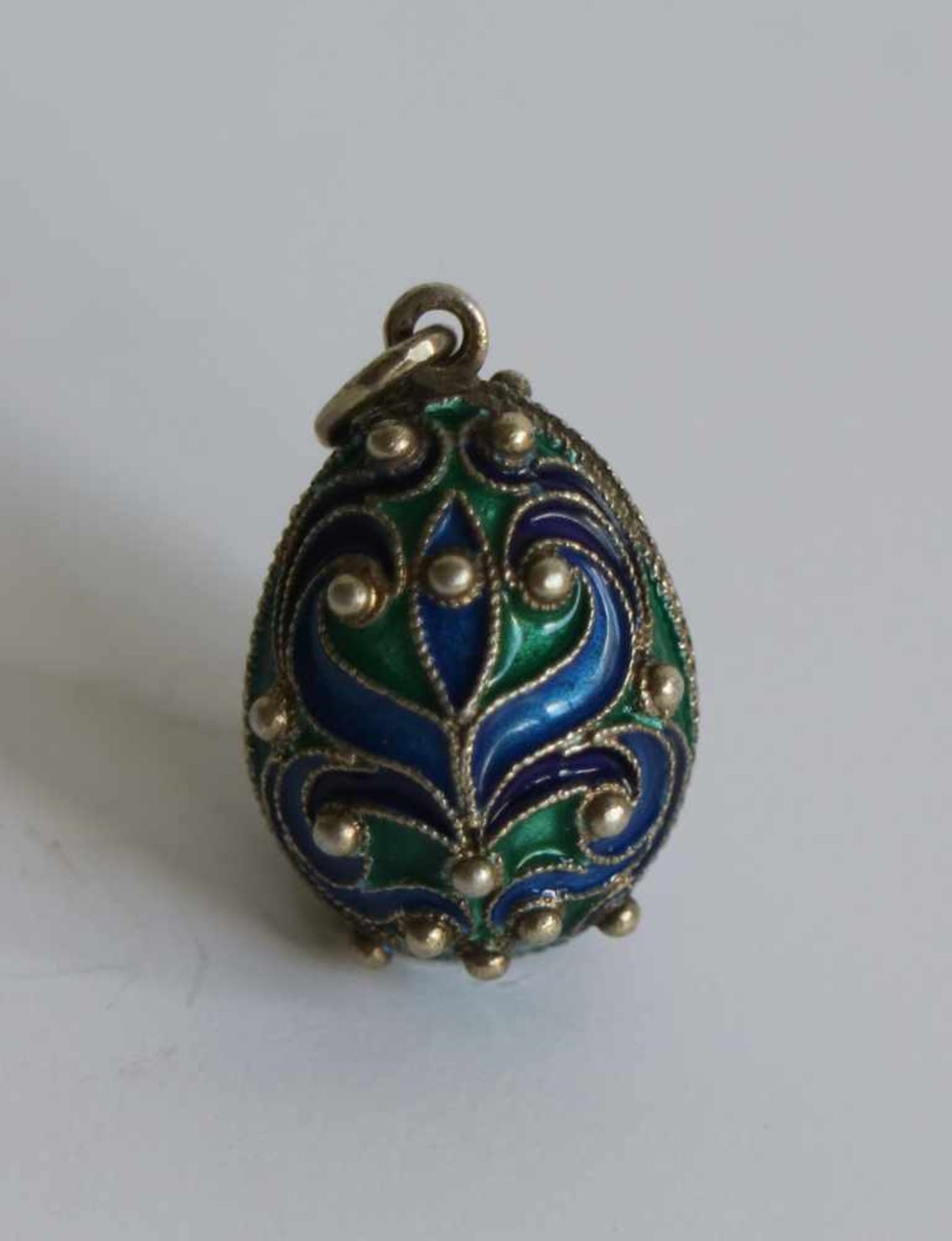 Enameled silver Russian egg Pendative with mark in clasp H 2 cm