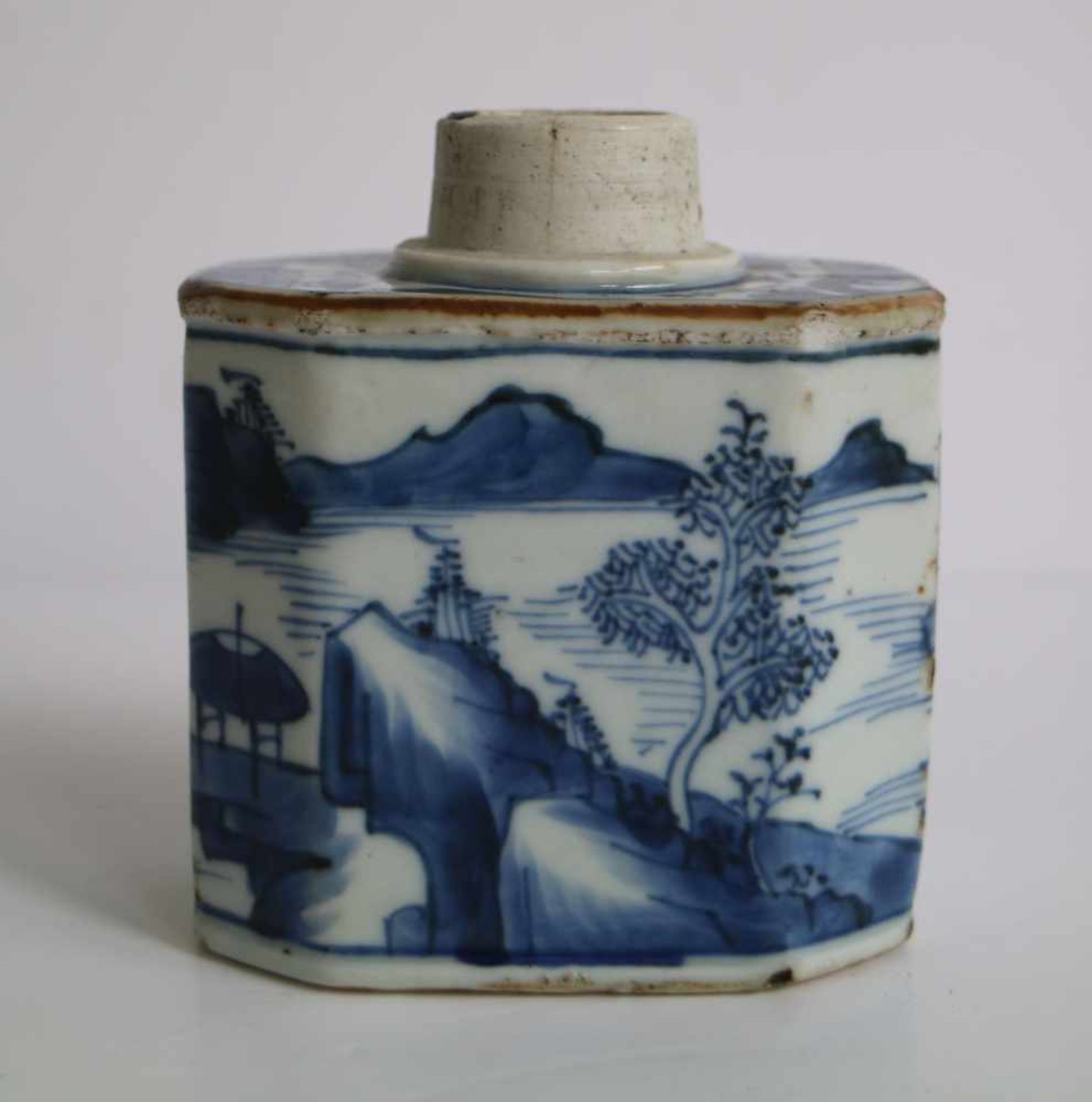 Chinese tea caddy Blue/white tea caddy early 18th century H 10 cm hairline - Bild 3 aus 6