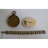 Silver bracelet, medal and ivory belt button Silver 925 L 17,5, dia 5 en B 5,5 cm
