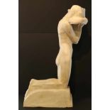 Georges MINNE (1866-1941) The large relic bearer, patinated plaster H 99 cm Postuum cast