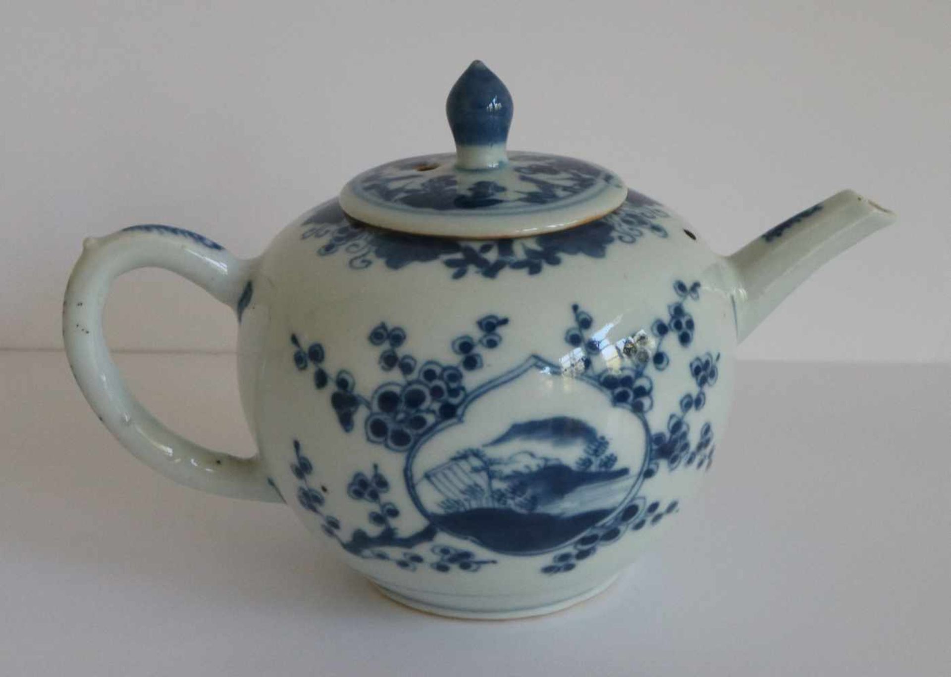 Chinese teapot blue White H 11,5 B 18 cm - Bild 3 aus 6