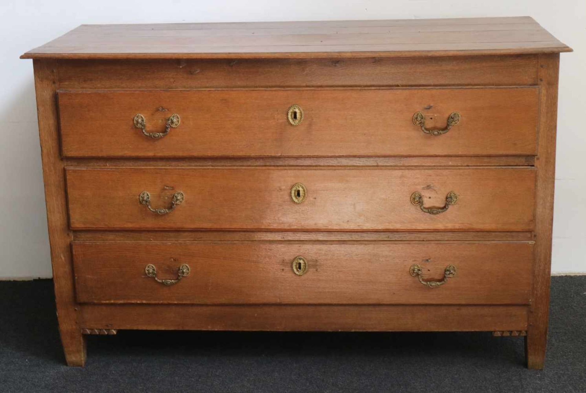 French chest of drawers 19th century oak with 3 drawers B 131 D 55 H 85 cm