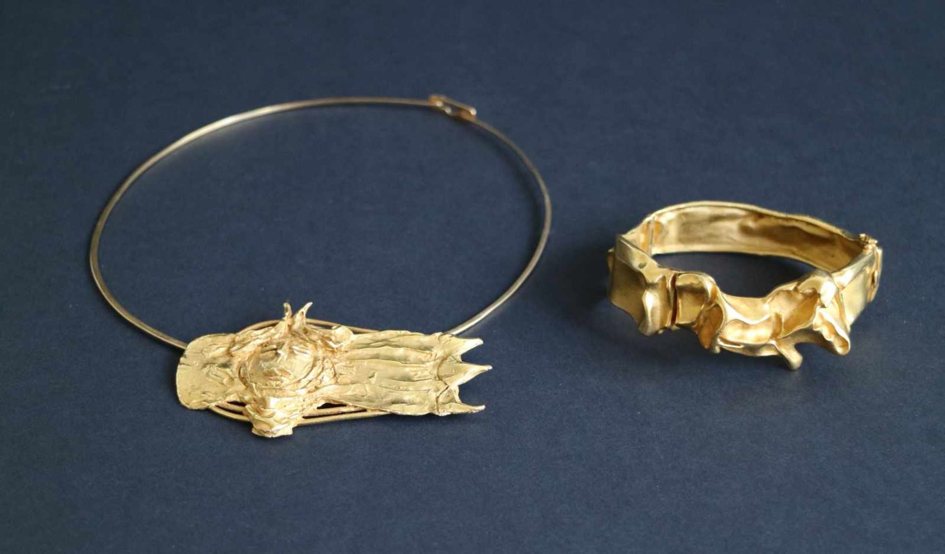 Jef TUERENHOUT VAN (1926-2006) bracelet 52.9 grams and pendant + necklace 48.6 grams 18 kt gold