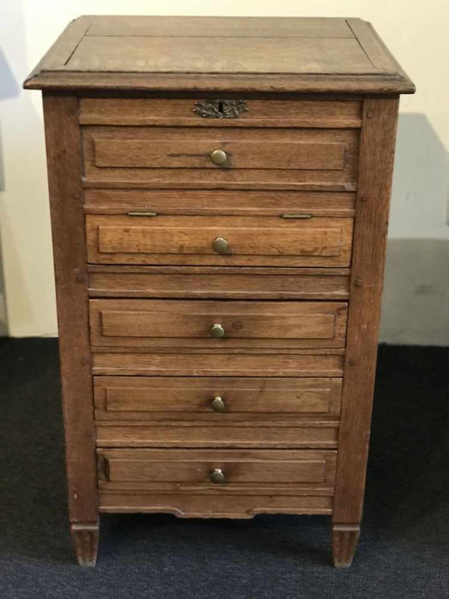 Doctor's cabinet In wood