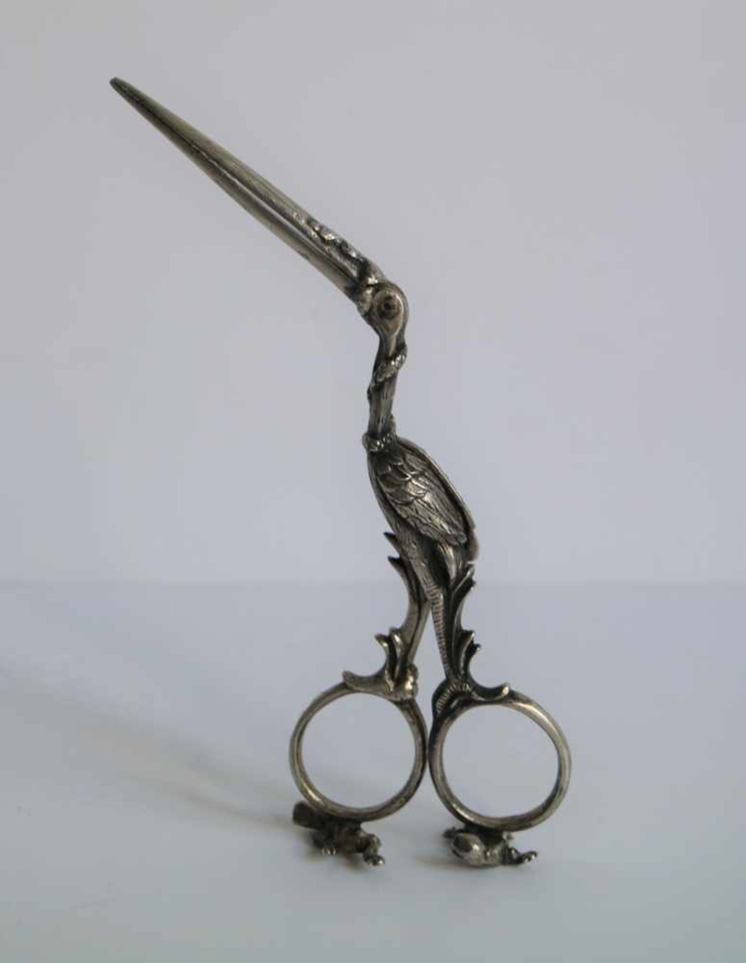 19th century sugar tongs Silver stork with baby. Marks in the grip L 12,5 cm - Bild 2 aus 4