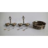 Salt barrels with spoons + wine bottle holder silver French ca 1900 H 11,5 B 13,5 en H 4,5 dia 14