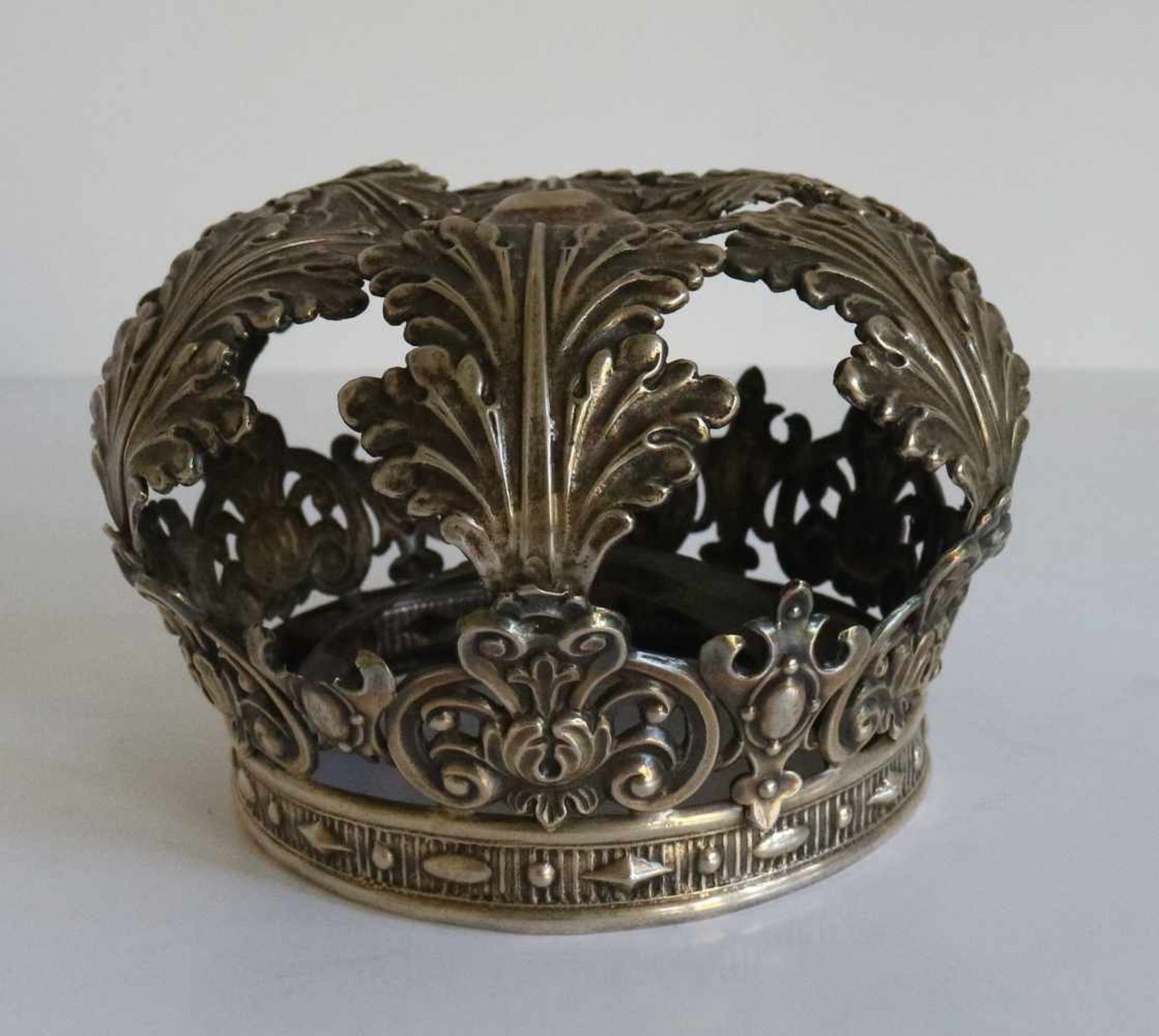 Silver crown baby Jesus, 19th century, 70 grams H 7 dia 10 cm