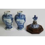 Delft vases and added Inkwell with silver mount 18th century H 20 en 16,5 cm