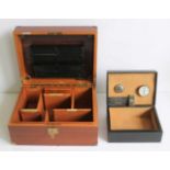 Cigar box Davidoff and small cigar box Davidof and small cigar box with a cutter 22 x 16 x 10 en 35