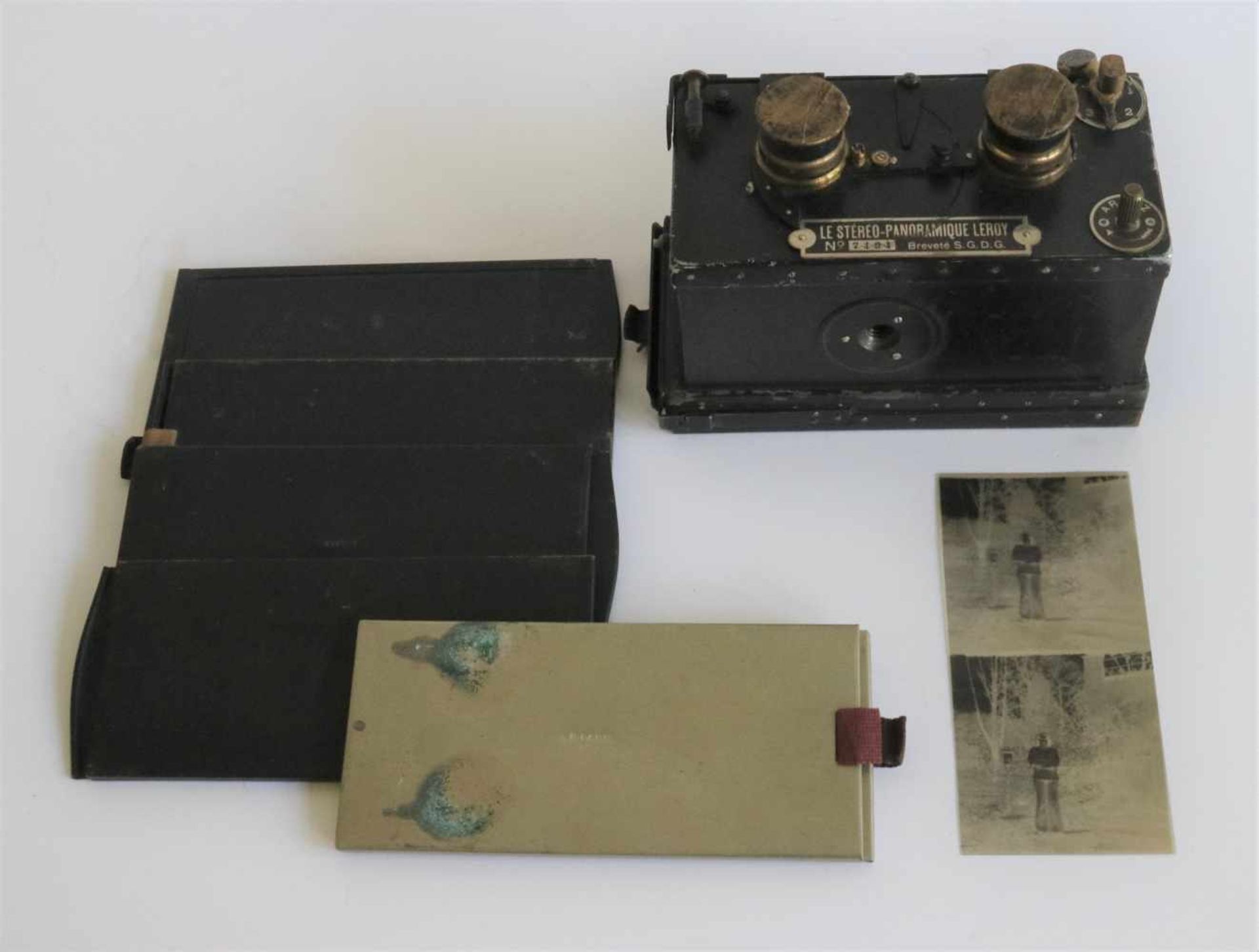 Leroy Stereo Panoramique 1905 with glass plates 15 x 7 x 11 cm