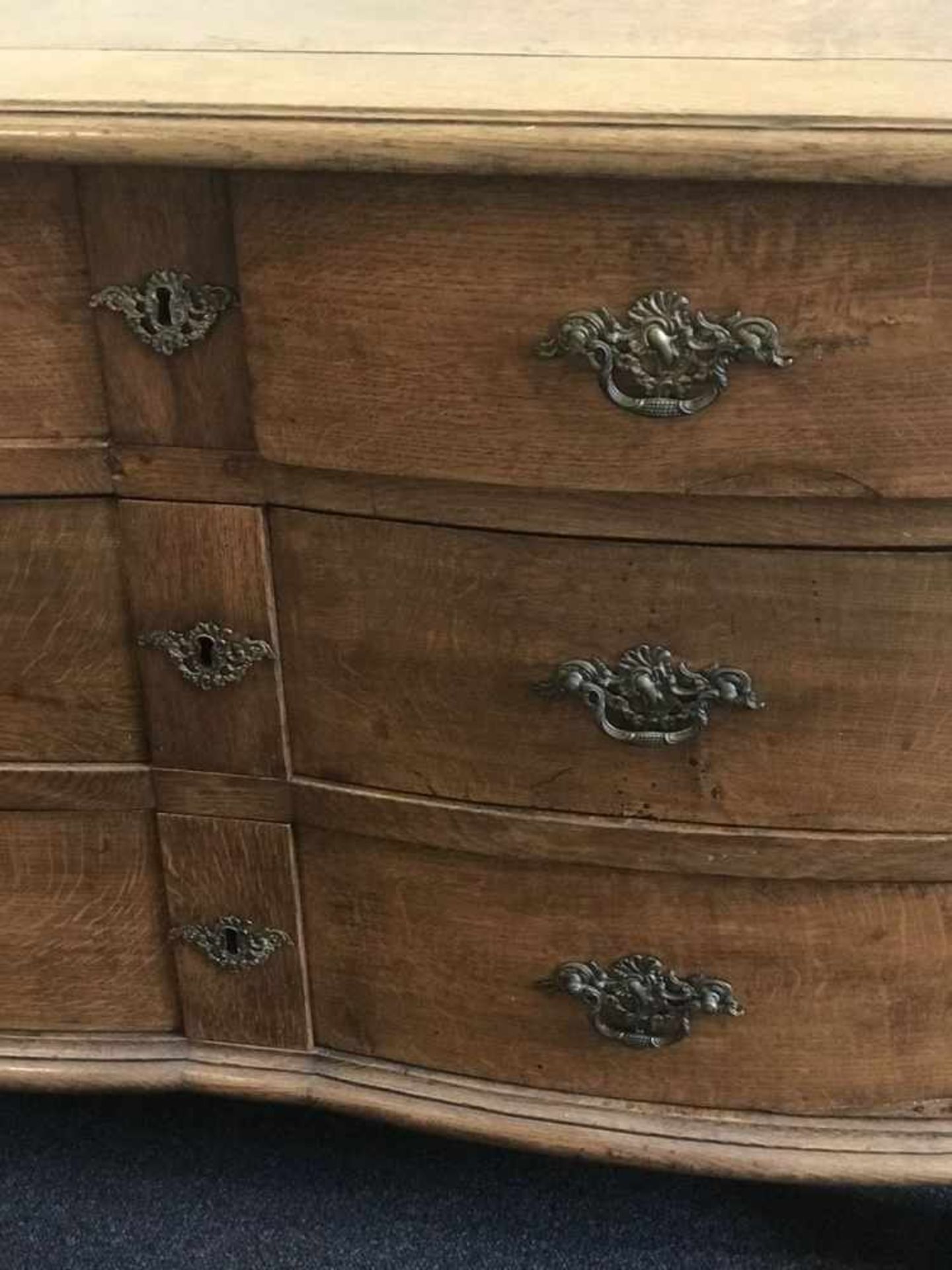 Chest of drawers on claw legs oak, 19th century H 86 B 123 D 68 cm - Bild 2 aus 5