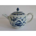Chinese teapot blue White H 11,5 B 18 cm