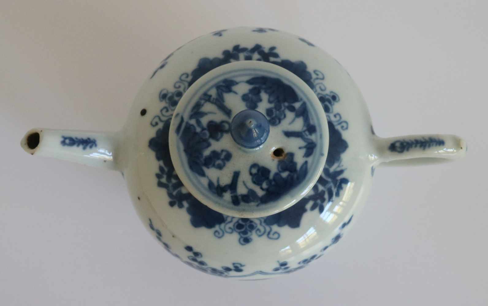 Chinese teapot blue White H 11,5 B 18 cm - Image 5 of 6