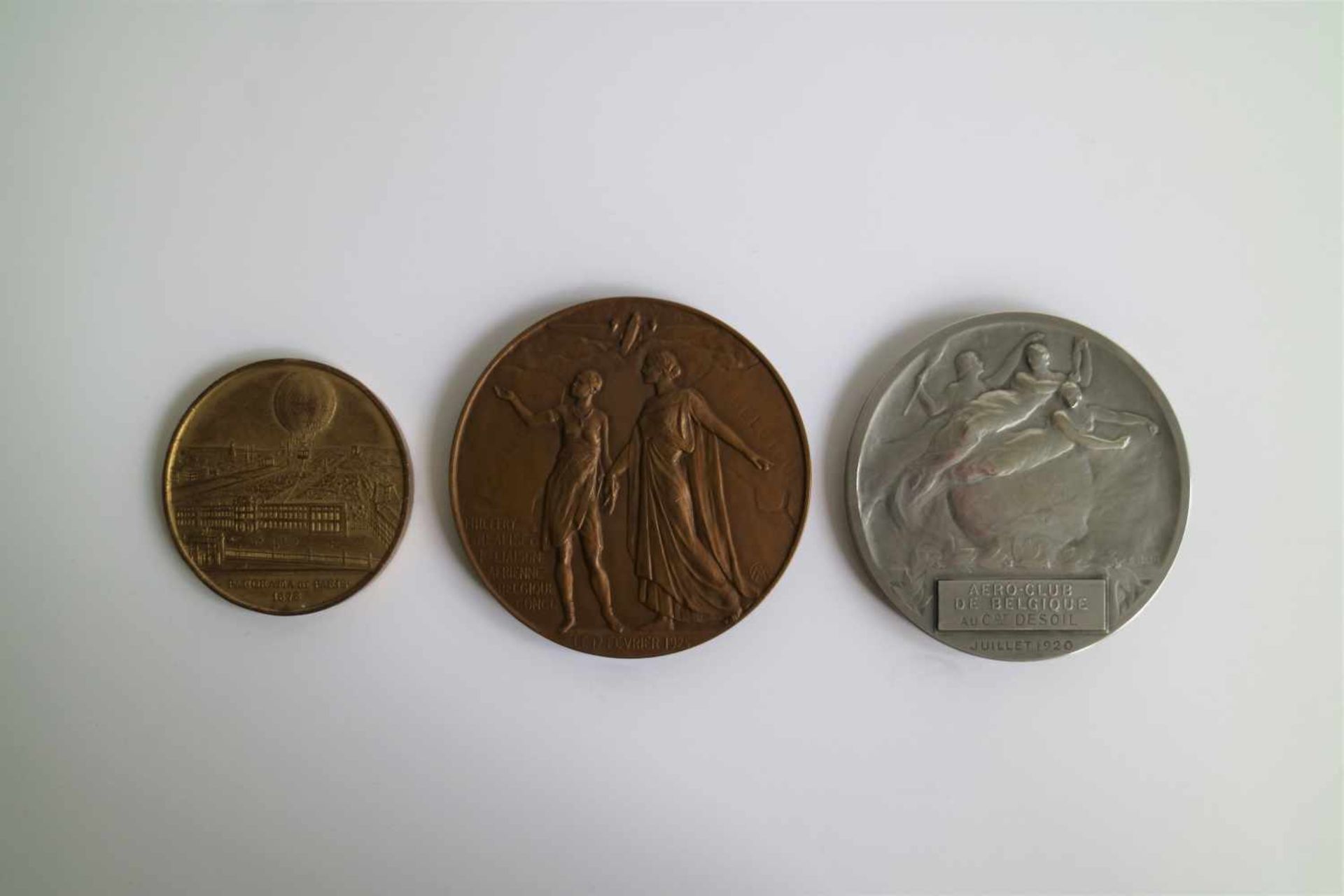 Lot medals aviation including 'Congo-Belgian. 1925,'aero-club cdt Desoil 1920' and 'Panorama Paris - Bild 2 aus 3