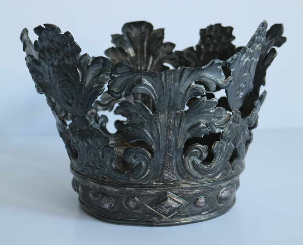 Silver Madonna Crown Marked 18th century, 306 grams H 14 dia 19 cm - Image 4 of 5