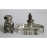 2 silver inkwells Both inkwells with mark (s), France H 9,5 en 10 cm