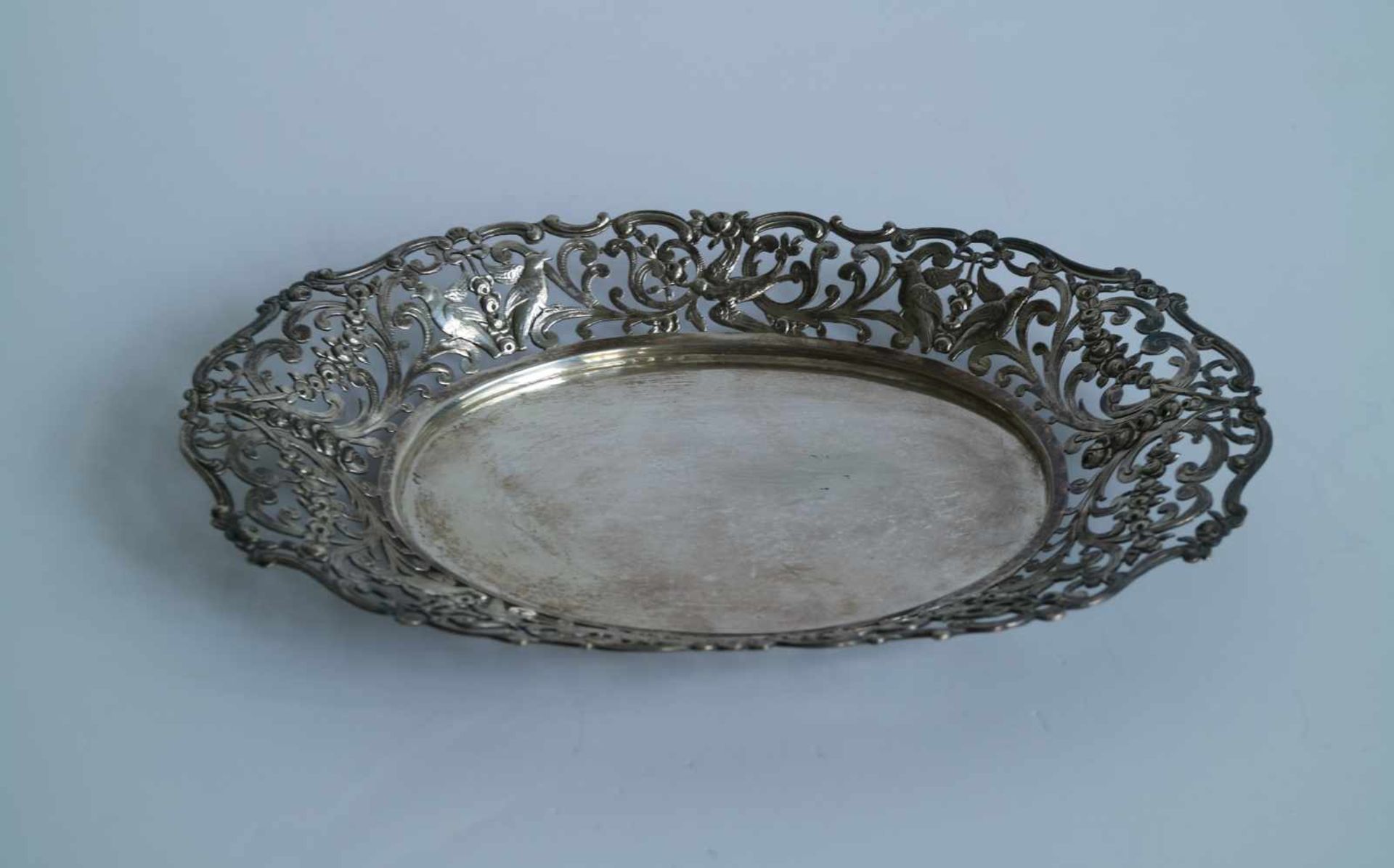 Silver dish with pigeons early 20th century Belgian, marked, silver 800 21,5 x 14 x 4 cm