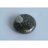 Silver Russian pill box Nielo 19th century silver (900) dia 5,7 H 2,3 cm