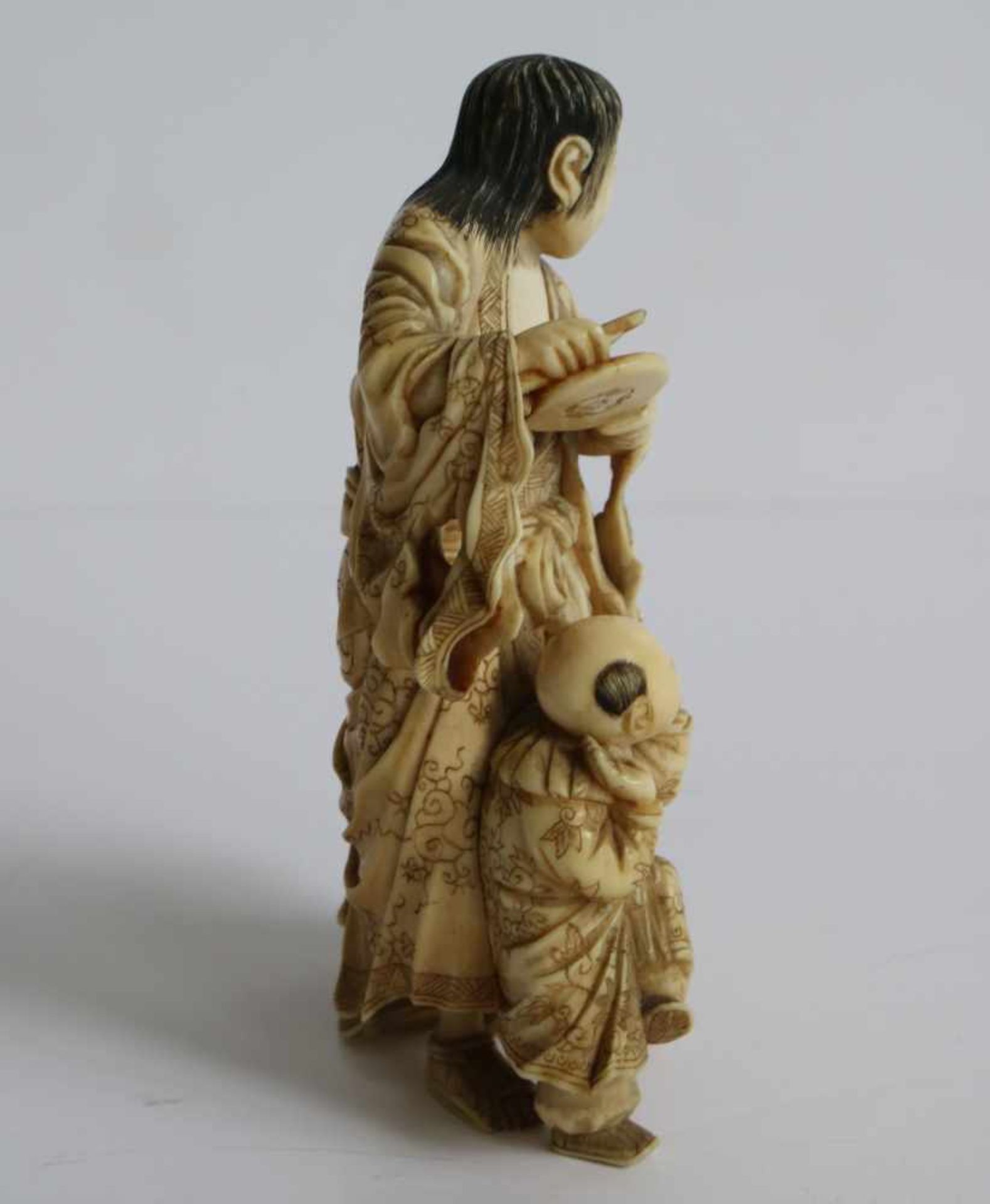 Ivory figural group Japn MEIJI period H 8,2 cm very fine quality signed private collection - Bild 4 aus 5