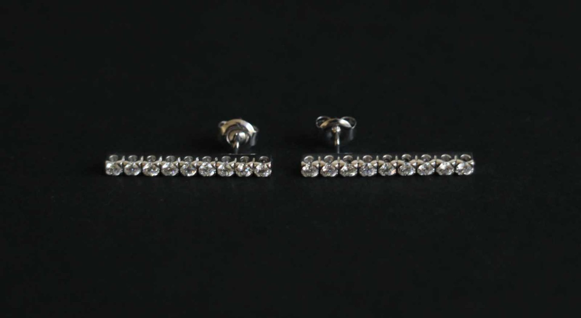 Earrings in white gold 18 Kt gold 4.6 gr, diamonds 1 Kt