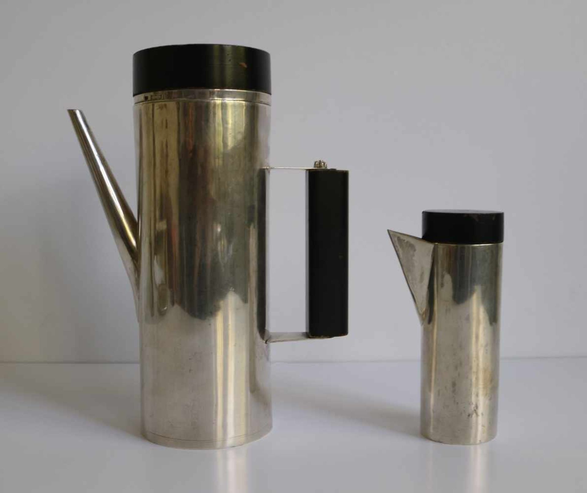 Birmingham silver J&K coffee pot and milk jug 1975 H 15 en 25,5 cm