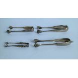 Silver sugar tongs 19th century L 10,5 tot 15,5 cm