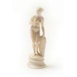 [Travail suisse]. Vénus à la pomme, début du xxe siècle. Statuette en ivoire [...]