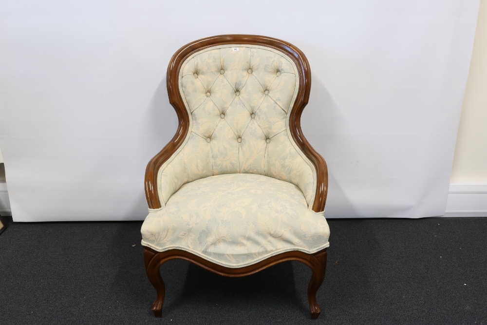 Antique Reproduction Spoonback Bedroom Chair