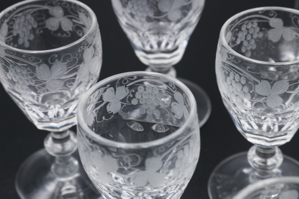 Six Stuart Crystal Sherry Glasses & Six Crystal Wine Glasses - Image 4 of 8