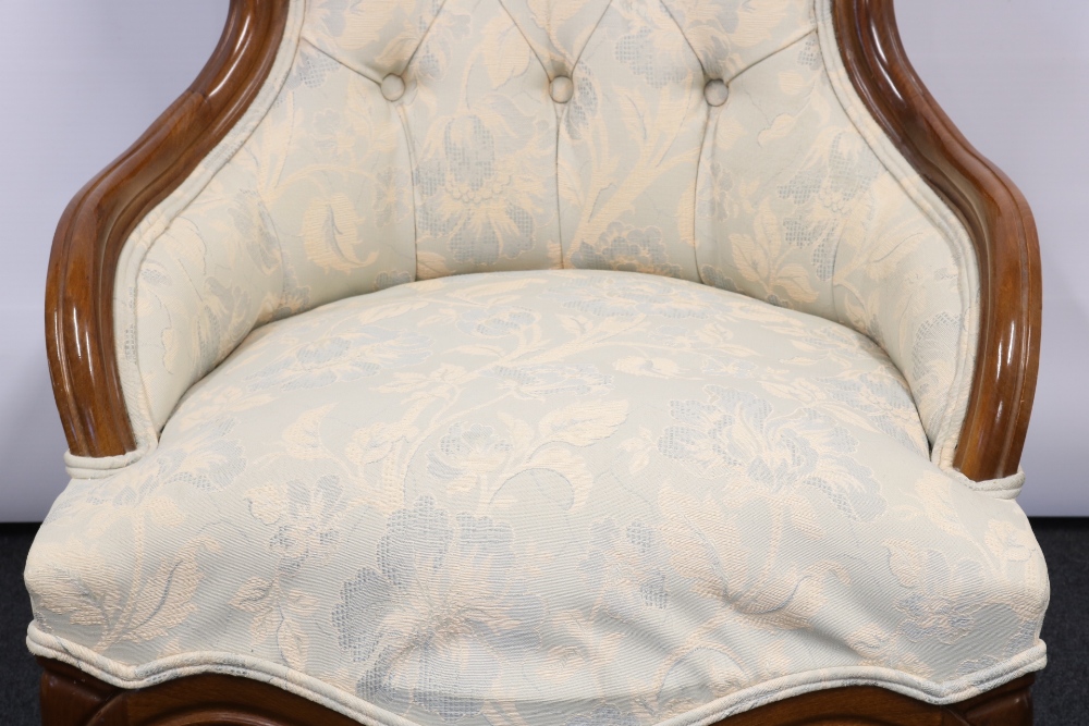 Antique Reproduction Spoonback Bedroom Chair - Image 3 of 7