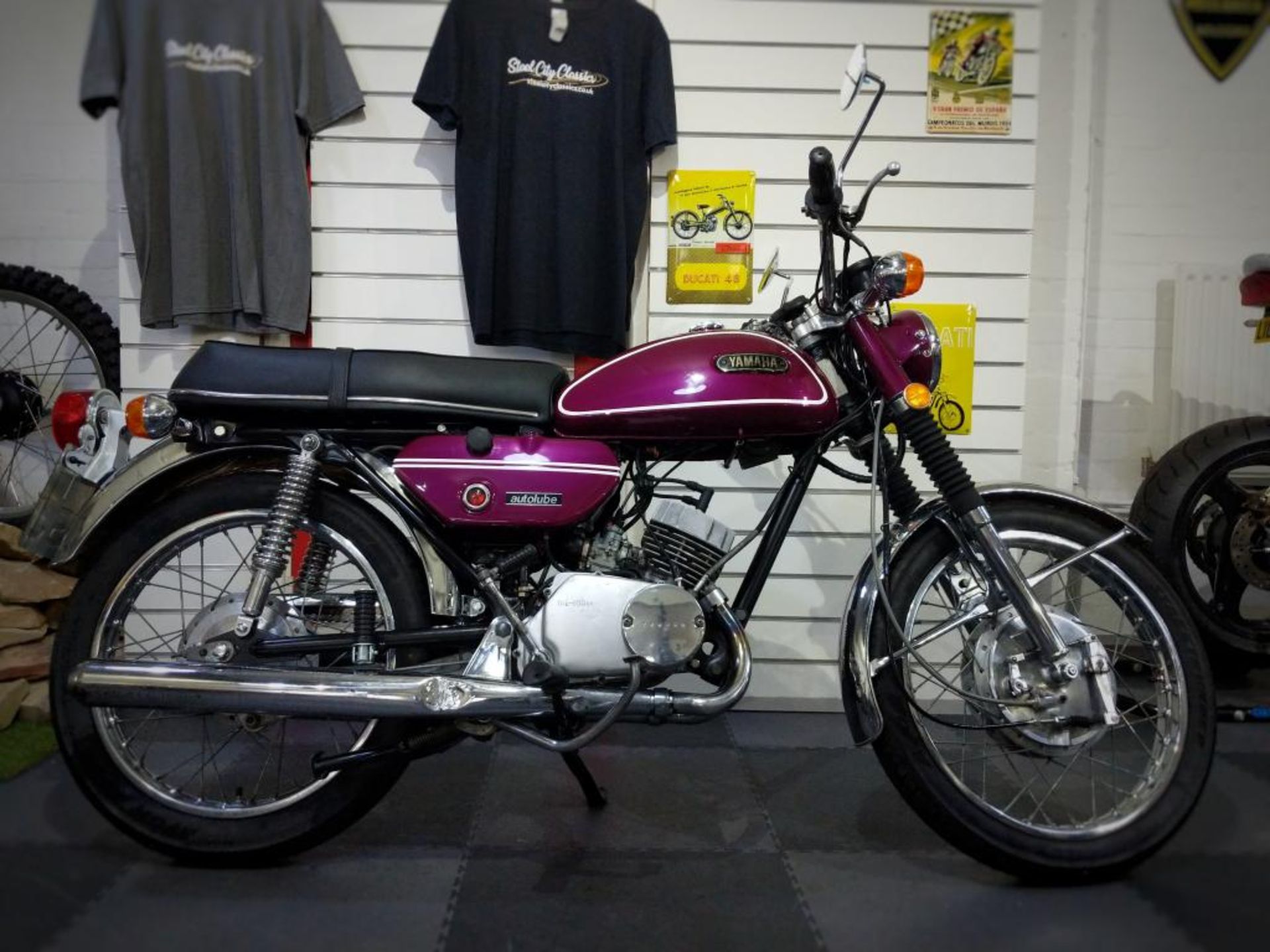 1971 Yamaha CS3 200