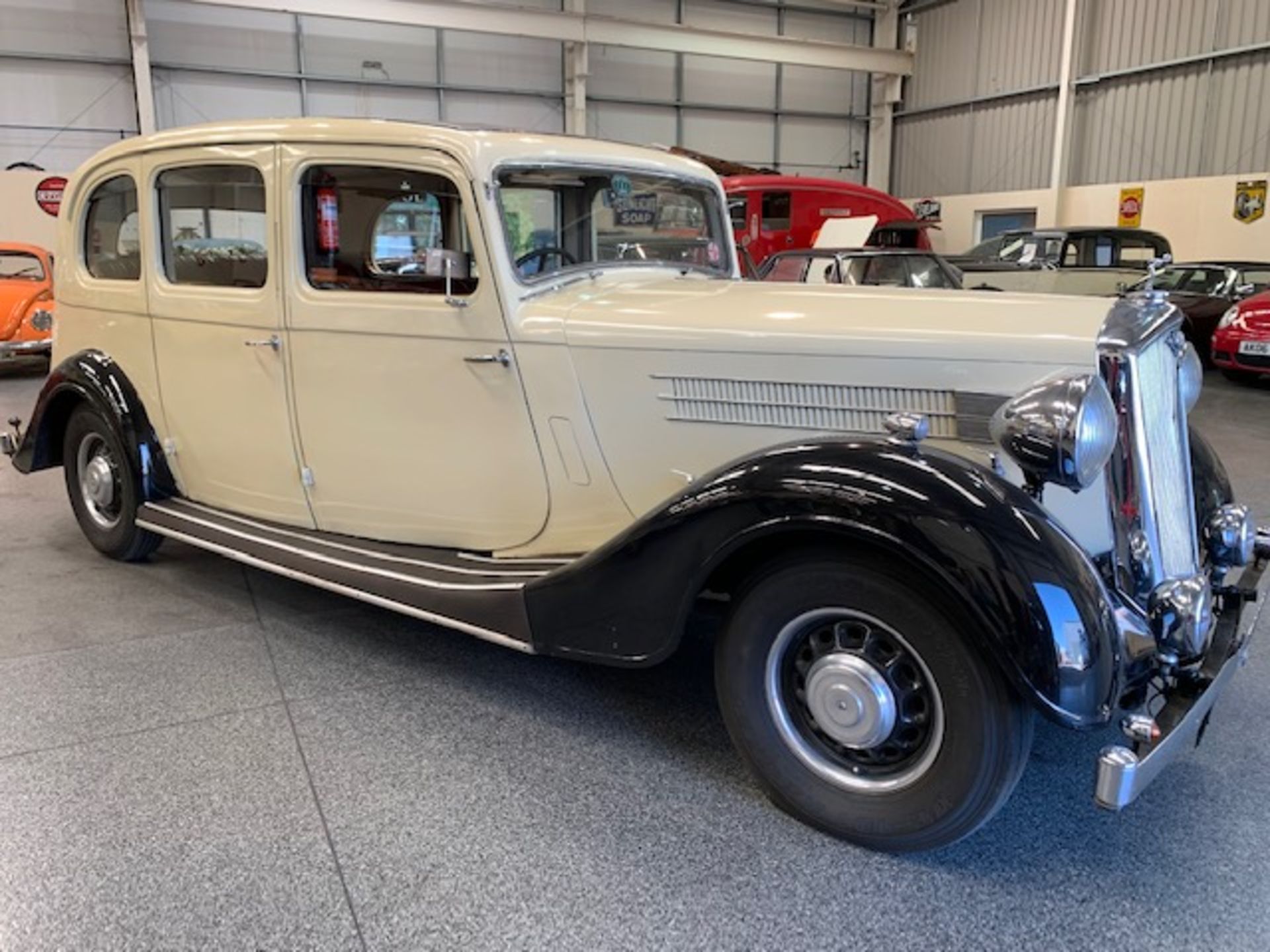 1937 Wolseley 25HP Limousine