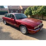 1999 Jaguar XJ8 Auto