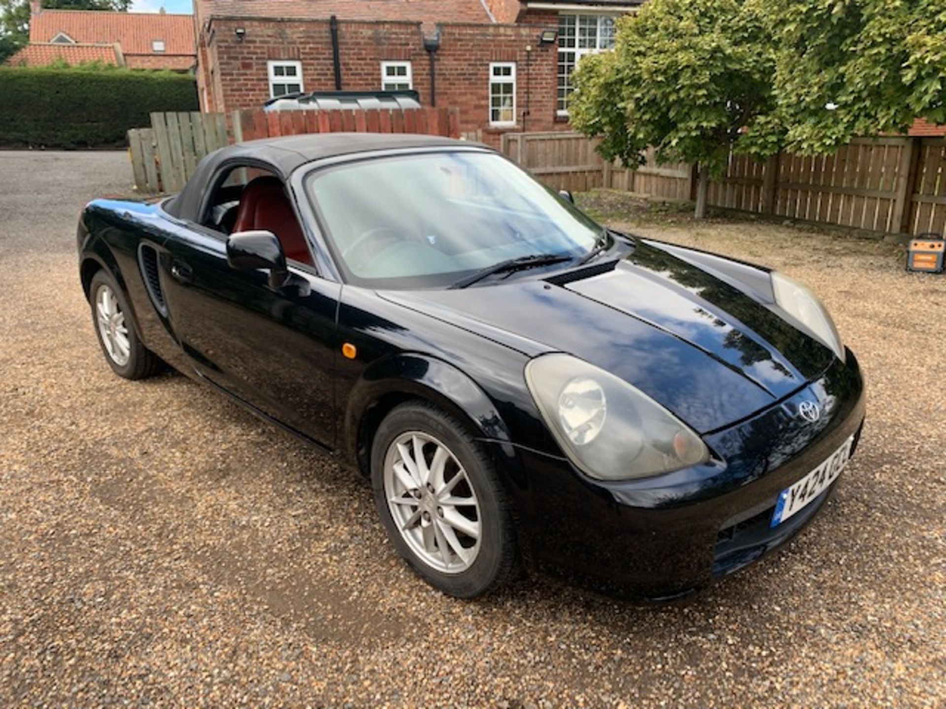 2001 Toyota MR2