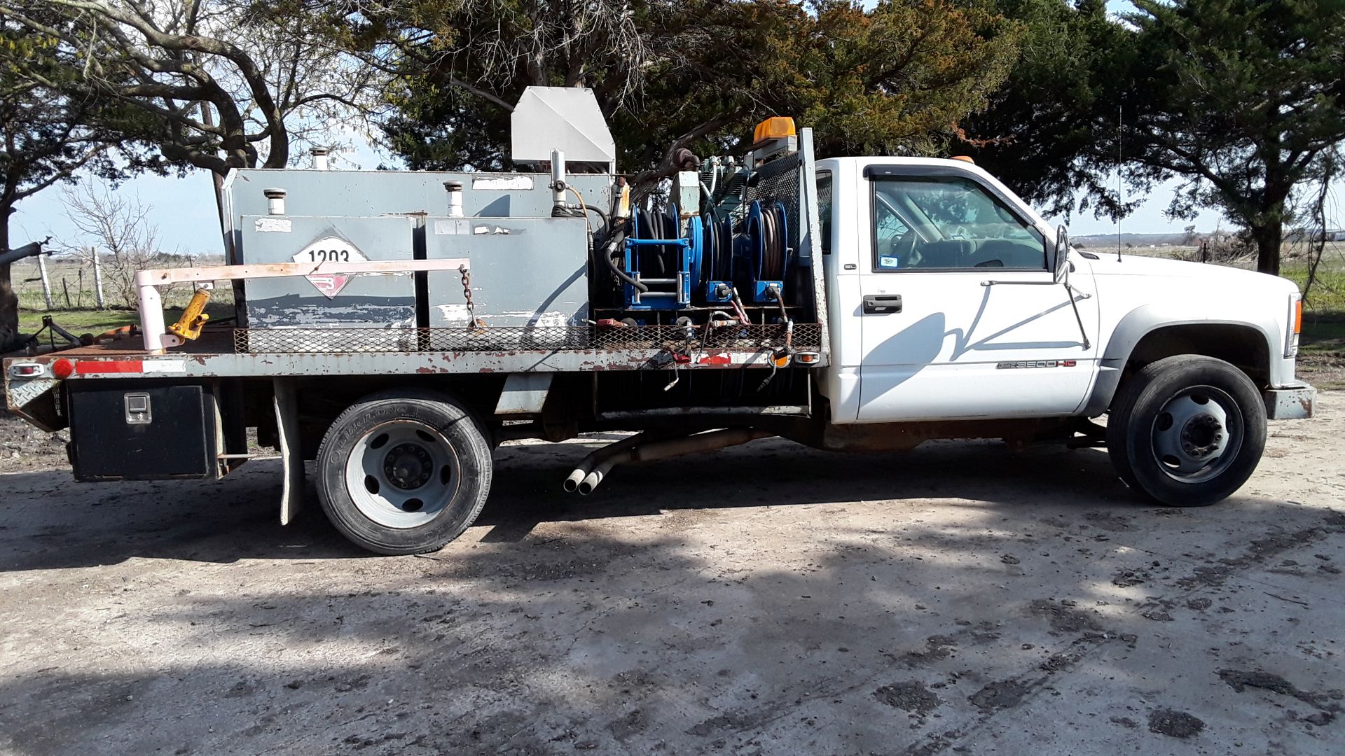 2001 GMC 3500 HD Service Truck with 10 Hp Kohler Gas Air Compressor