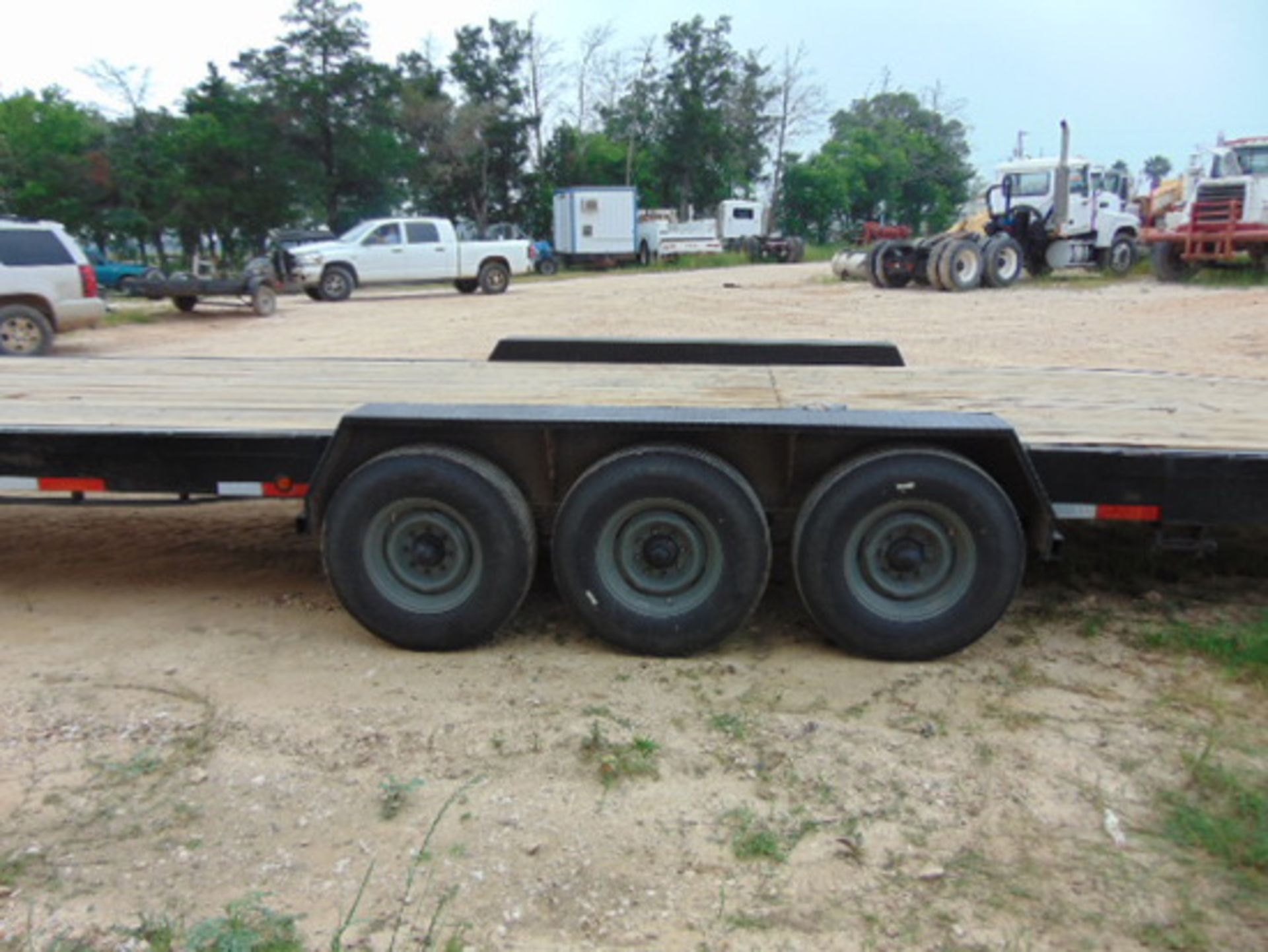 2004 AMERITRAIL 41' CAR HAULER - Image 5 of 7