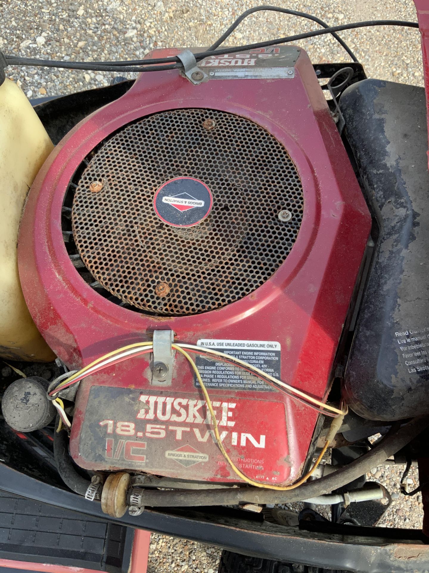 HUSKEE LAWN MOWER/ NOT RUNNING - Image 6 of 8